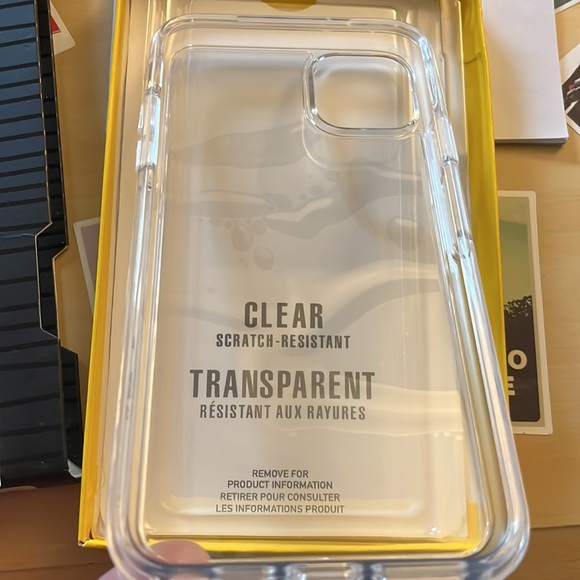 Otterbox Symmetry iPhone 11 Pro Max - Picture 3 of 3